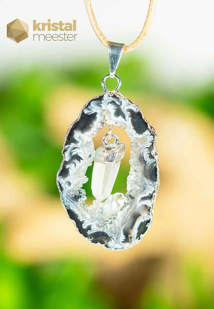 Agaat Geode met Bergkristal  in zilver - hanger nr. 1