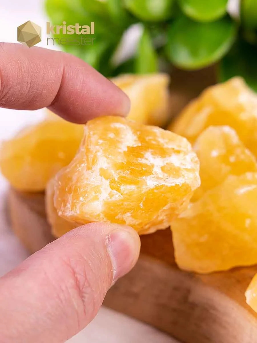 Yellow Calcite Raw - size S