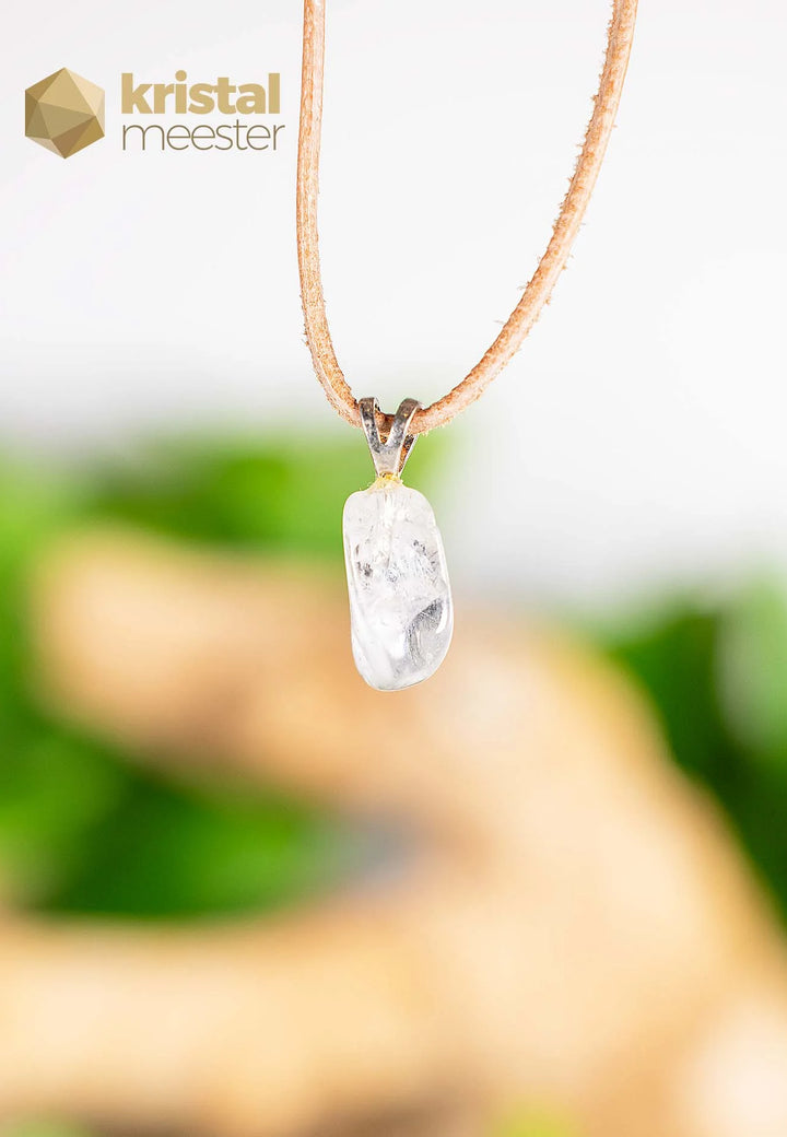 Danburiet hanger met zilver oog - nr. 2