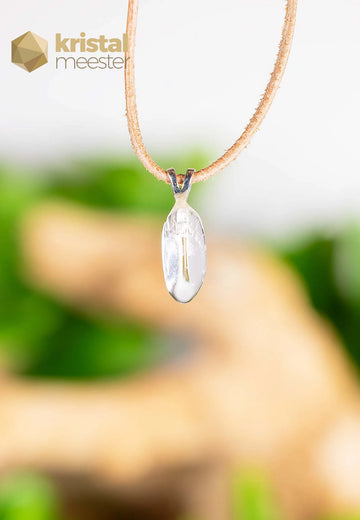 Danburiet hanger met zilver oog - nr. 3