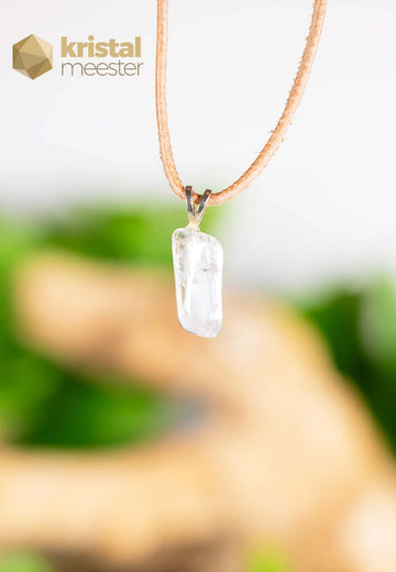 Danburiet hanger met zilver oog - nr. 4