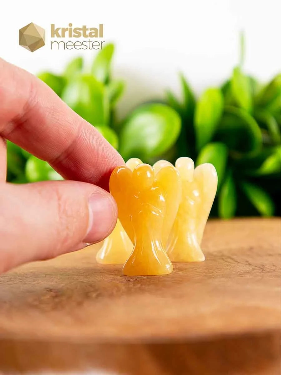 Yellow Calcite Angel - 3,5 cm