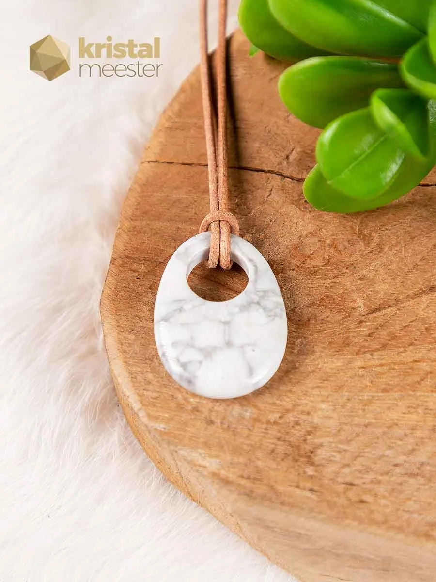 Howlite Donut Oval - 25 mm