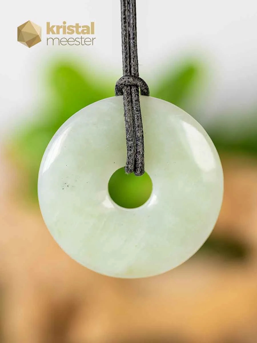 Pendentif Arbre de Vie en pierre naturelle de Jade de Chine Pendentif Arbre de Vie en pierre naturelle de Jade de Chine