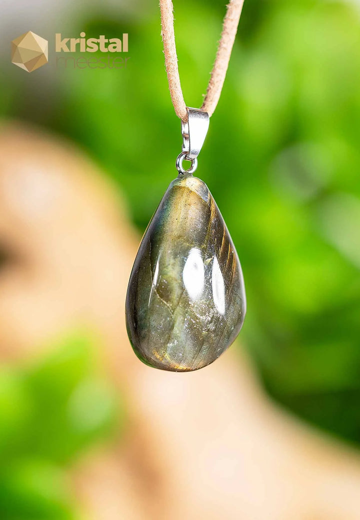 Labradoriet hanger met zilver oog - nr. 7