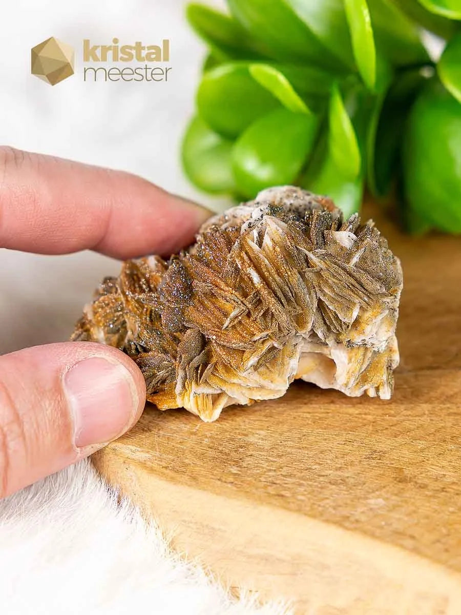 Vanadinite raw - no. 1