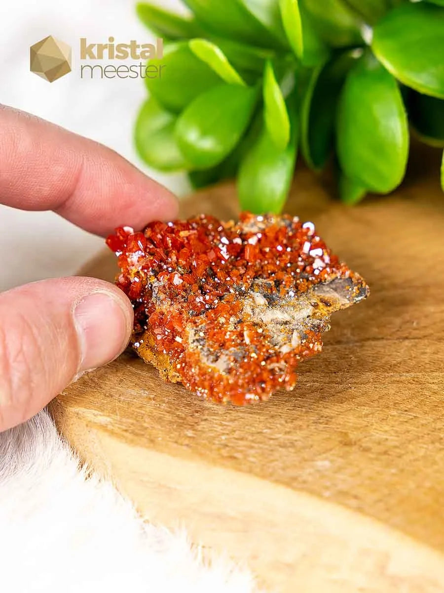 Vanadinite raw - no. 5
